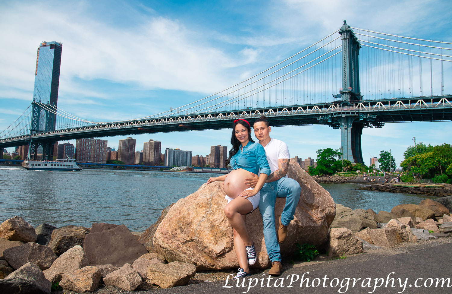 Pregnancy/maternity photographer in New York City (Brooklyn, Bronx, Queens, Staten Island, Manhattan). Fotografía de embarazos/maternidad en la ciudad de Nueva York. www.LupitaPhotography.com